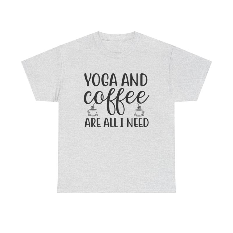 Yoga Fitness Quotes - Yoga e café t camisa engraçado